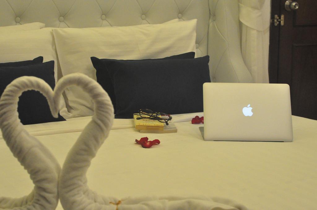 Forty Winks Phuket Hotel Patong Exterior foto