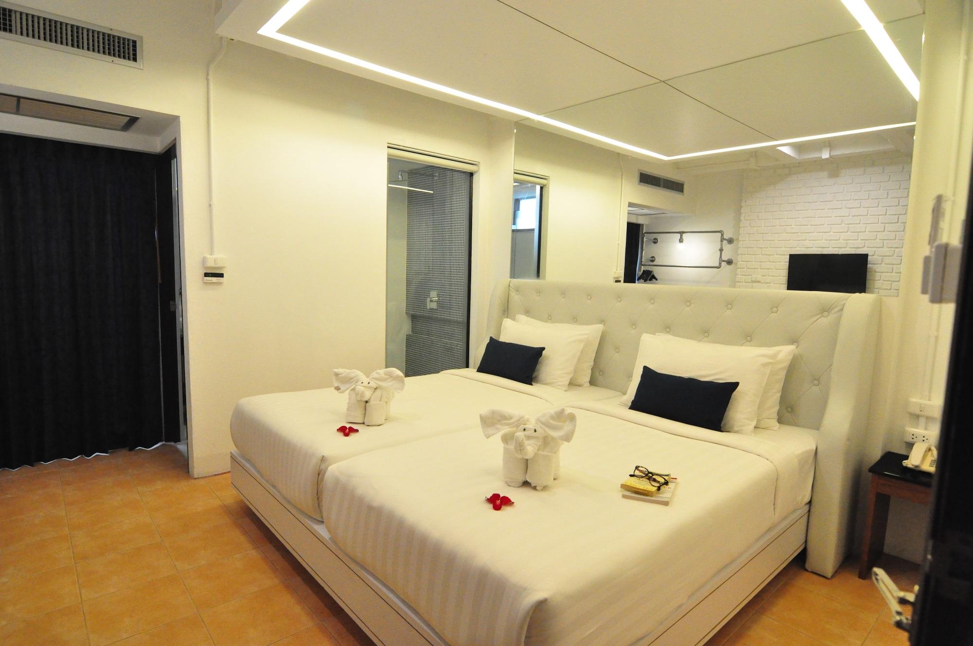 Forty Winks Phuket Hotel Patong Exterior foto