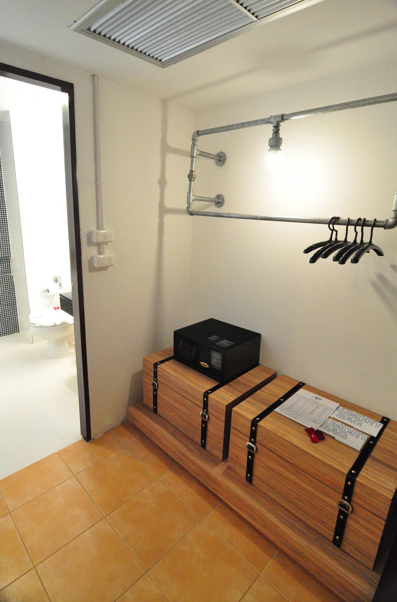 Forty Winks Phuket Hotel Patong Exterior foto