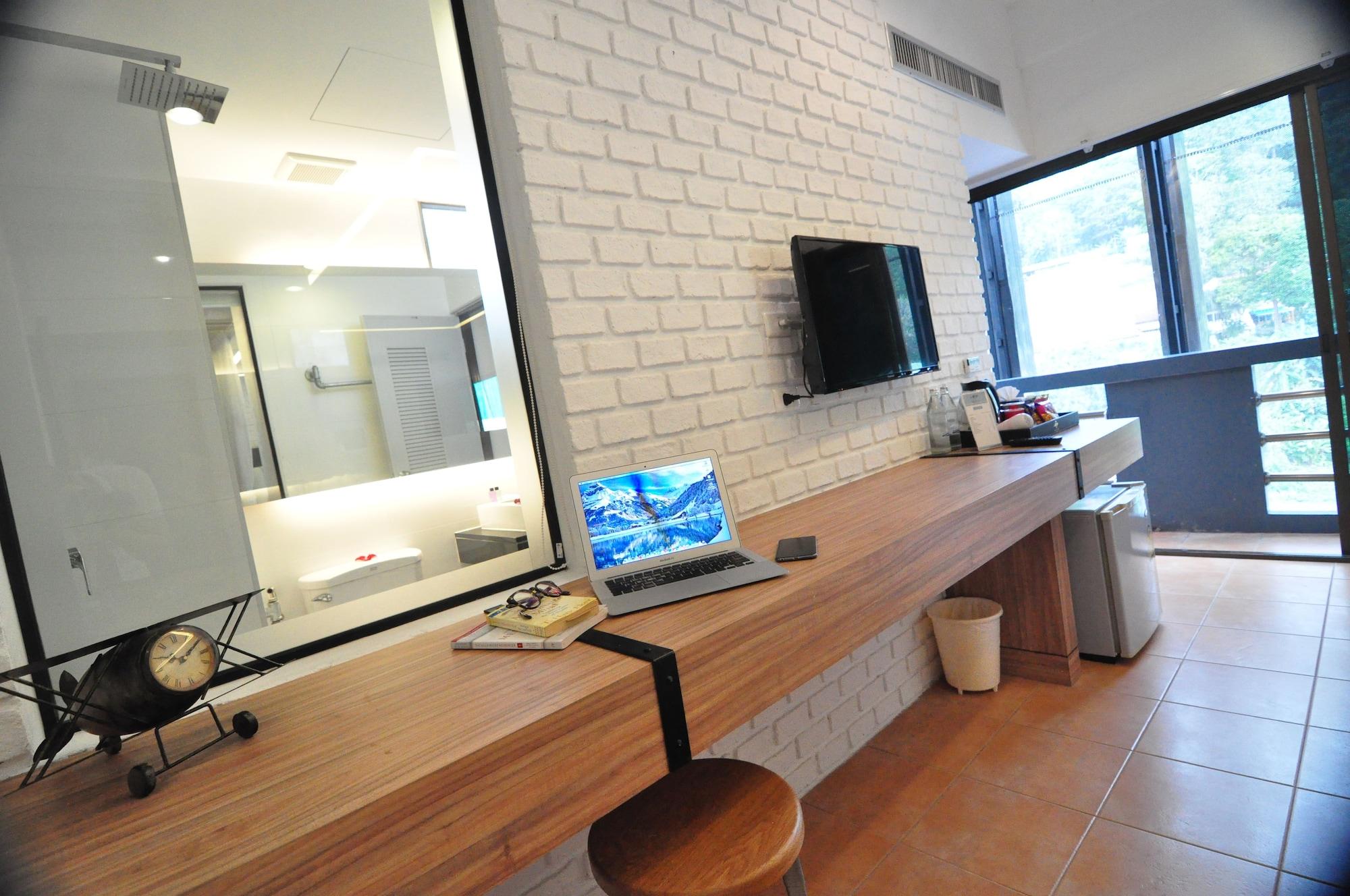 Forty Winks Phuket Hotel Patong Exterior foto