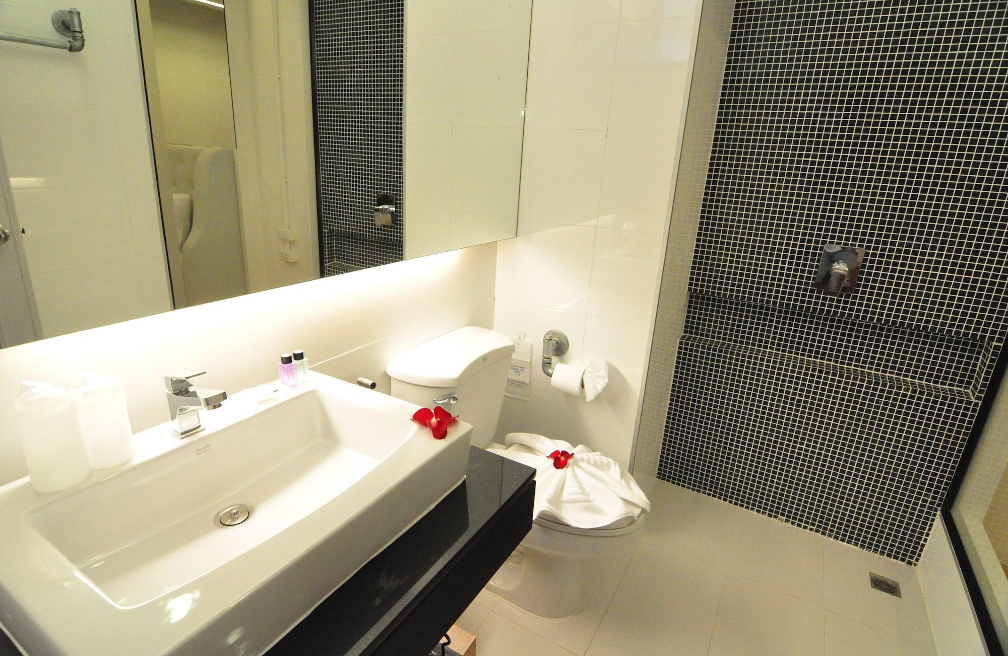 Forty Winks Phuket Hotel Patong Exterior foto