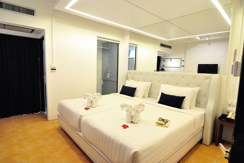 Forty Winks Phuket Hotel Patong Exterior foto