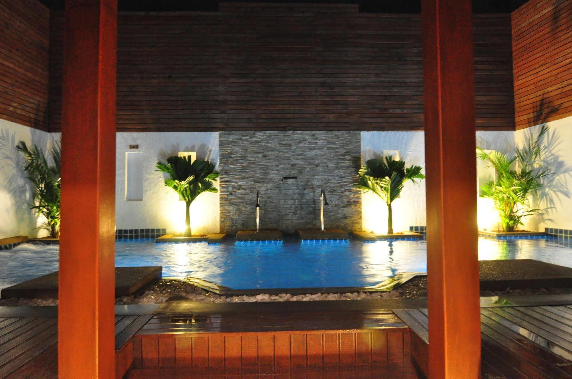 Forty Winks Phuket Hotel Patong Exterior foto